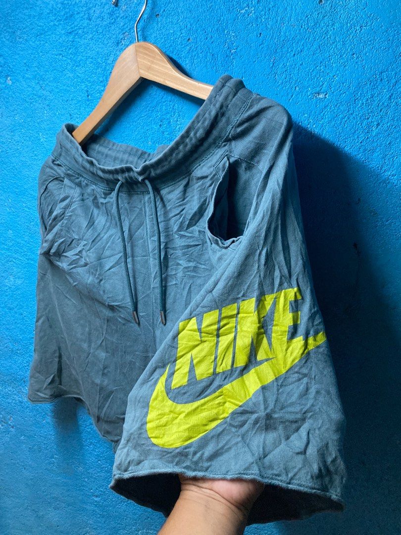 Alumni nike on sale