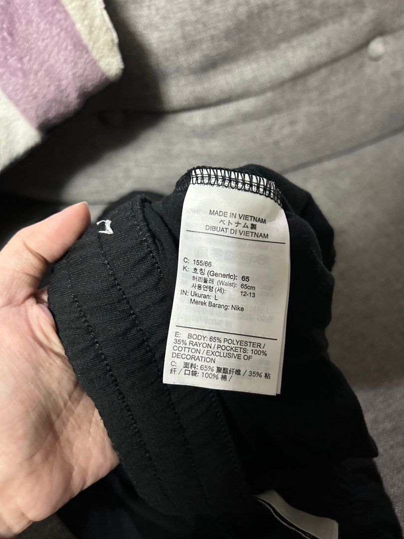 Nike Jogger Pants for Kids (Category: Babies & Kids Fashion) located in Quezon City. Submitted by cbustos25 (Listing ID 1320691277, Image 3). Description: - Used twice only - Orig price: ₱1,695.