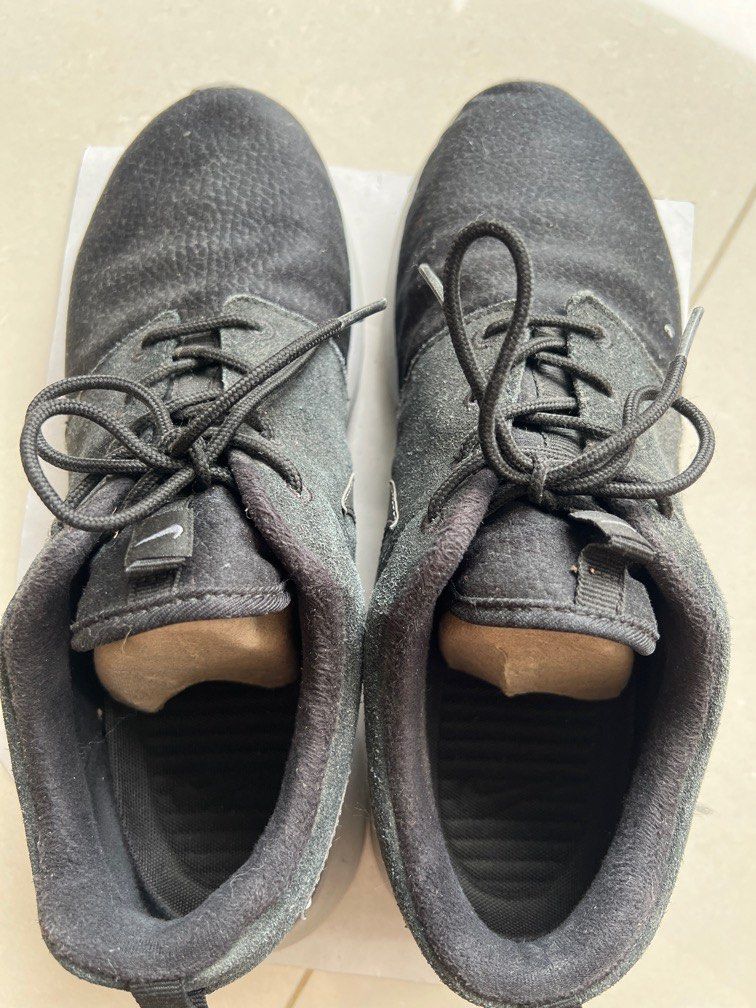 Nike Roshe Men s black US 9 27cm Men s Fashion Footwear Sneakers on Carousell