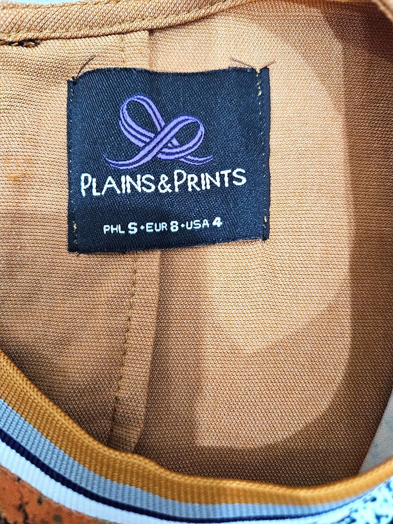 PLAINS&PRINTS Blouse (Category: Blouses) located in Quezon City. Submitted by declutteritemsxx (Listing ID 1320703754, Image 2). Description: used 2x.