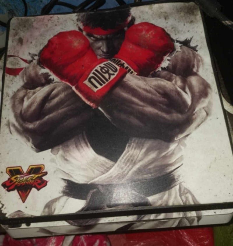 PS4 Slim 1TB (Category: PlayStation) located in Manila. Submitted by 1rom_sns (Listing ID 1320583742, Image 1). Description: PS4 slim 1TB With HDMI 4 Original Controller 6 Disc included Games Resident evil 6 God of war Horizons 2k 21 Lego marvel Diablo.