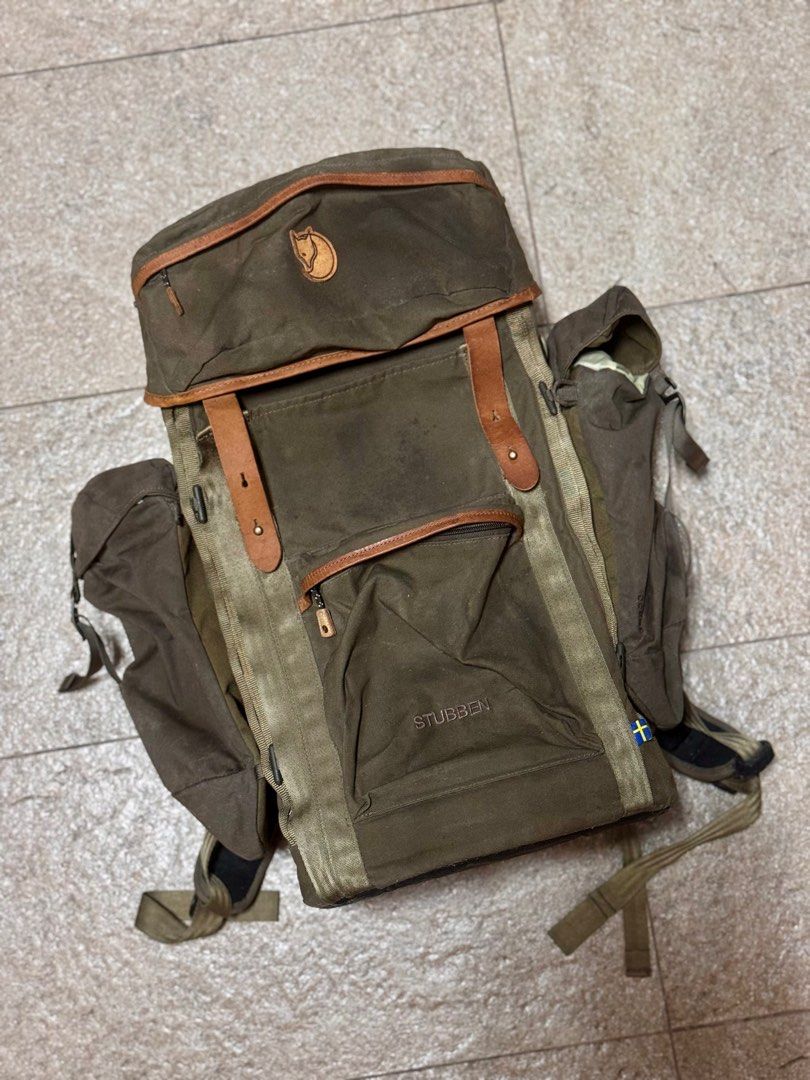 Rare Fjallraven Stubben w Side Pockets Hunting Backpack with Integrated Seat