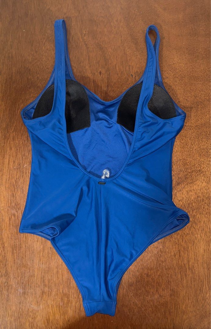 Ripcurl one piece Swimsuit (Category: Bikinis & Swimsuits) located in Mandaue City. Submitted by okb_984 (Listing ID 1320606868, Image 2). Description: Authentic Ripcurl one piece swimsuit. Size AU 12 can fit medium to large. Padded. Used once in Camiguin then stored. Slight flaw: padding on one side is deformed due to storage but not noticeable. .