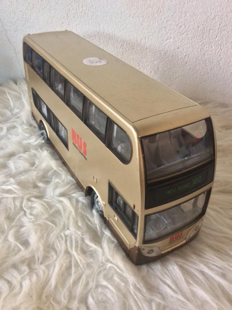 Set of Cars (Category: Vehicle & Diecast Models) located in Barugo. Submitted by tainipot (Listing ID 1320765450, Image 3). Description: sobrang Dami Po set of Cars mag enjoy Bata ung isa Po sobrang laki Po nun.