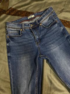 (Category: ) located in . Submitted by clearwardrobewme (Listing ID 1320699136, Image 1). Description: .