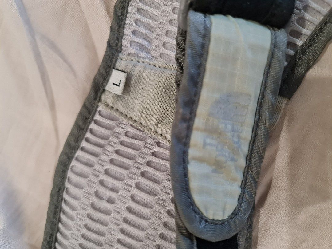 The North Face Waist/Running belt (Category: Belt bags, Clutches and Pouches) located in Quezon City. Submitted by fp332 (Listing ID 1320714769, Image 2). Description: .