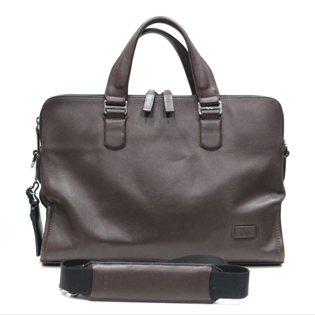 Tumi 63000BP Harrison Seneca Brown pebble Leather Slim Brief 15 banker s bag 13 doctor s briefcase pilot flight bag Men s Fashion Bags Briefcases on Carousell