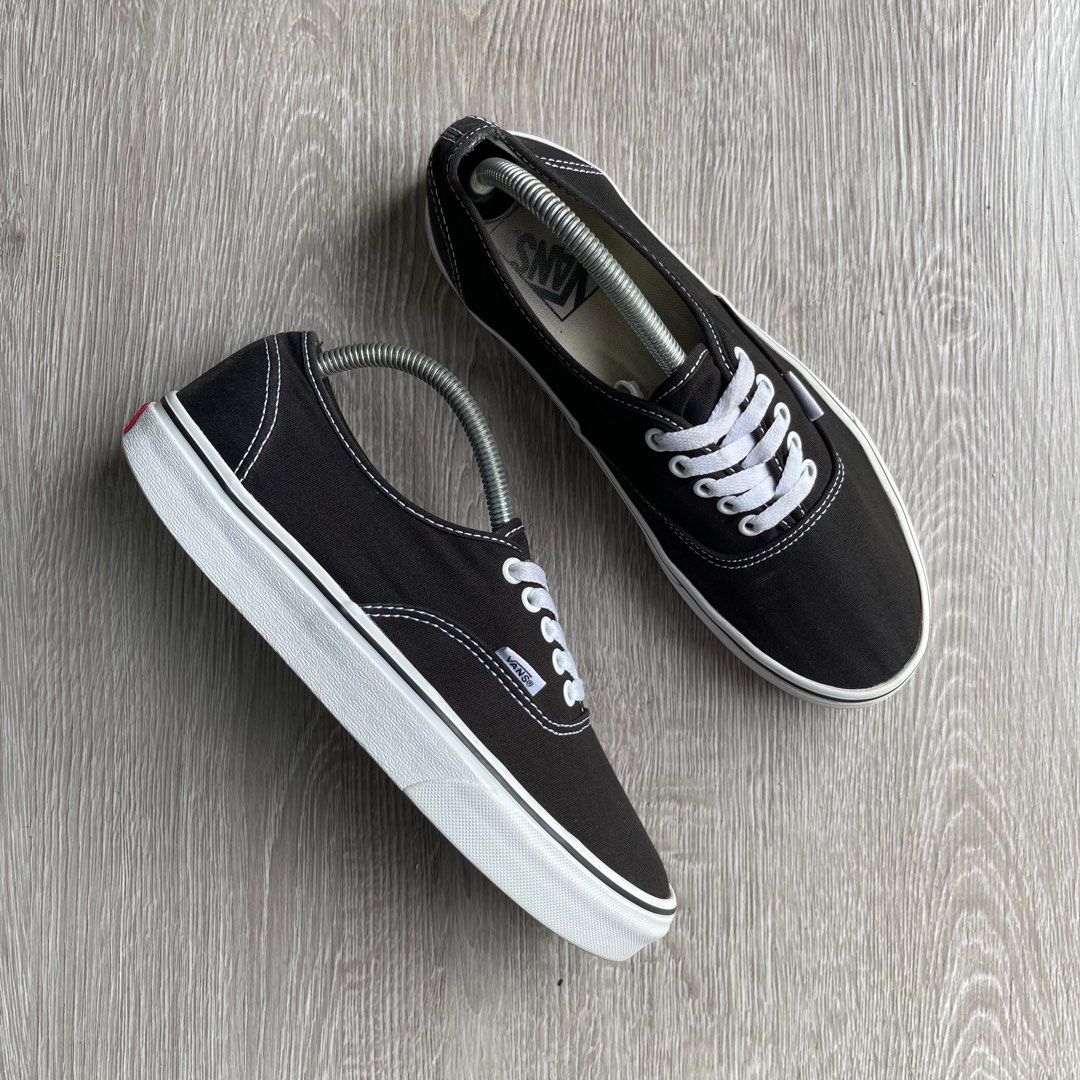 Black vans uk 8 best sale