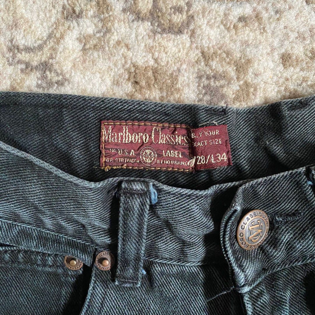 Vintage Marlboro Classics Jeans (Category: Jeans) located in Las Pinas. Submitted by lufstruck (Listing ID 1320609467, Image 2). Description: Mom jeans style 28 in waist.