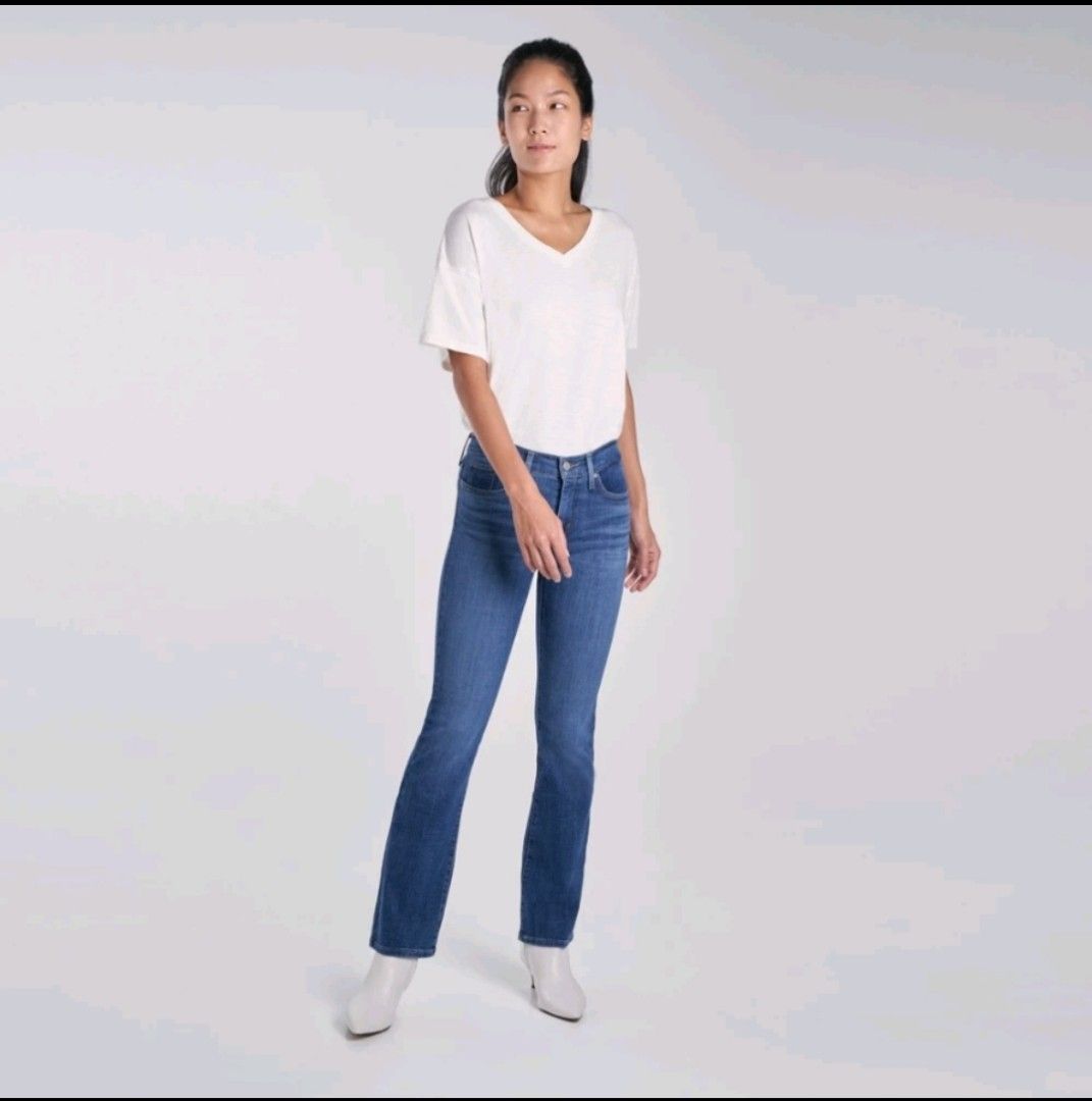 W25 L32 Levi s Bootcut Shaping Jeans Women s Fashion Bottoms Jeans Leggings on Carousell