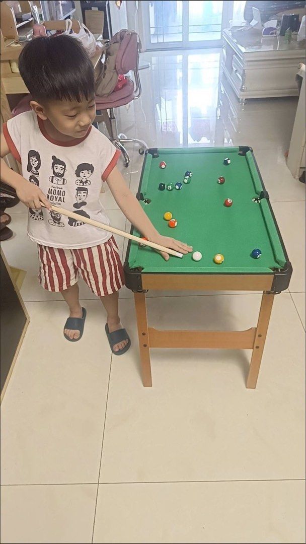 83cm mini pool table set for children or adult, 書籍、休閒與玩具, 玩具、公仔、桌遊在旋轉拍賣