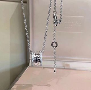 (Category: ) located in . Submitted by shopaholic-anonymous (Listing ID 1048344241, Image 1). Description: .