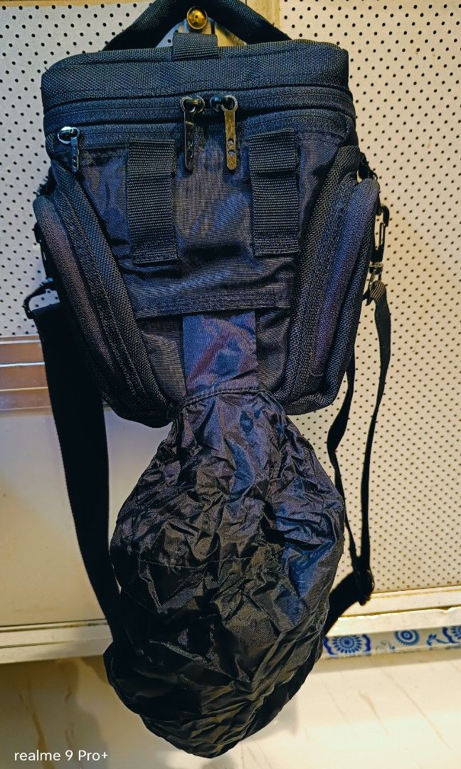 💯 Samsonite 1910 Leather Nylon Camera bag (Category: Camera Bags & Carriers) located in General Mariano Alvarez. Submitted by randzwurkz85264 (Listing ID 1320900667, Image 3). Description: gma cavite.