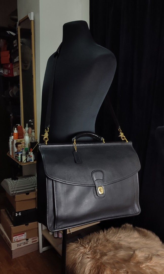 Authentic coach beekman briefcase laptop bag (Category: Luxury Bags & Wallets) located in Quezon City. Submitted by edwinvuru (Listing ID 1320885815, Image 1). Description: authentic coach beekman briefcase laptop bag in prestine condition QC location.