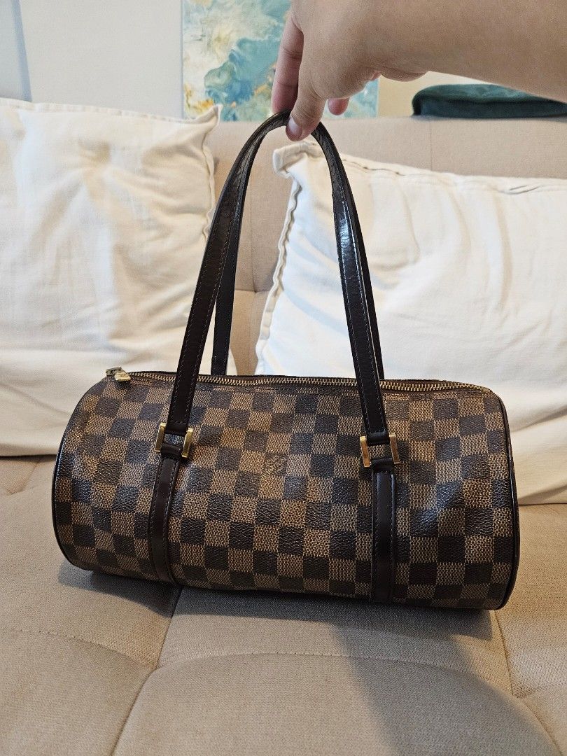 Authentic LV Papillon Damier Ebene size 30 (Category: Luxury Bags & Wallets) located in Pasig City. Submitted by krestas_closet (Listing ID 1320951070, Image 1). Description: Authentic LV Papillon 30 Damier Ebene No original dust bag Small Papillon pouch included In good condition. Noticeable signs of use on the handle. Faded Date Code but the indent is noticeable in actual. Bought in Don Quijote, Osaka Japan.