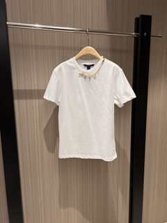 (Category: ) located in . Submitted by luxurycloset.shop (Listing ID 1320875339, Image 1). Description: .