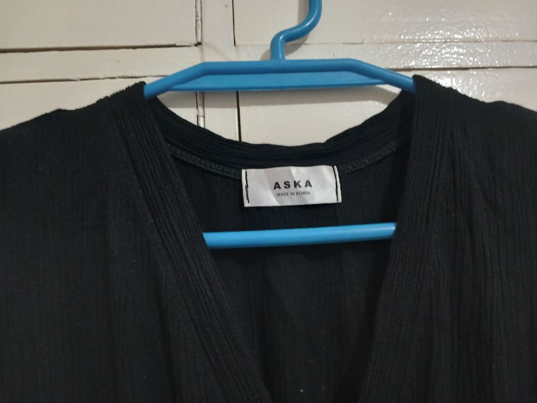 Black Maxi Dress (Aska Korea) (Category: Dresses) located in Magalang. Submitted by mikay__ (Listing ID 1320844222, Image 3). Description: selling this black maxi dress! super comfortable and breathable fabric. you can wear this casually or to formal events fabric: cotton, it has some texture (see photos) size: best fits small to large (super garterized waist!) i only wore this once :) rfs: closet decluttering measurements: garterized waist: 24-3