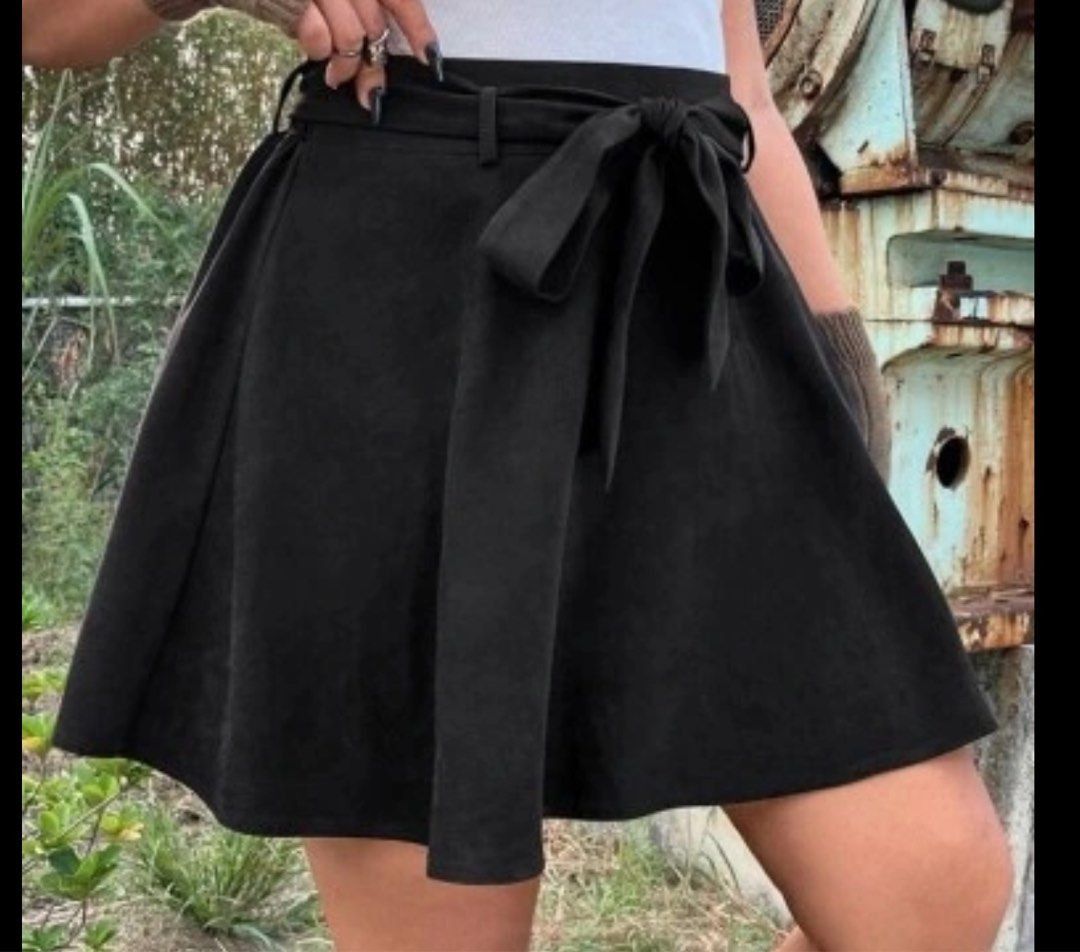 Burberry velvet skirt best sale
