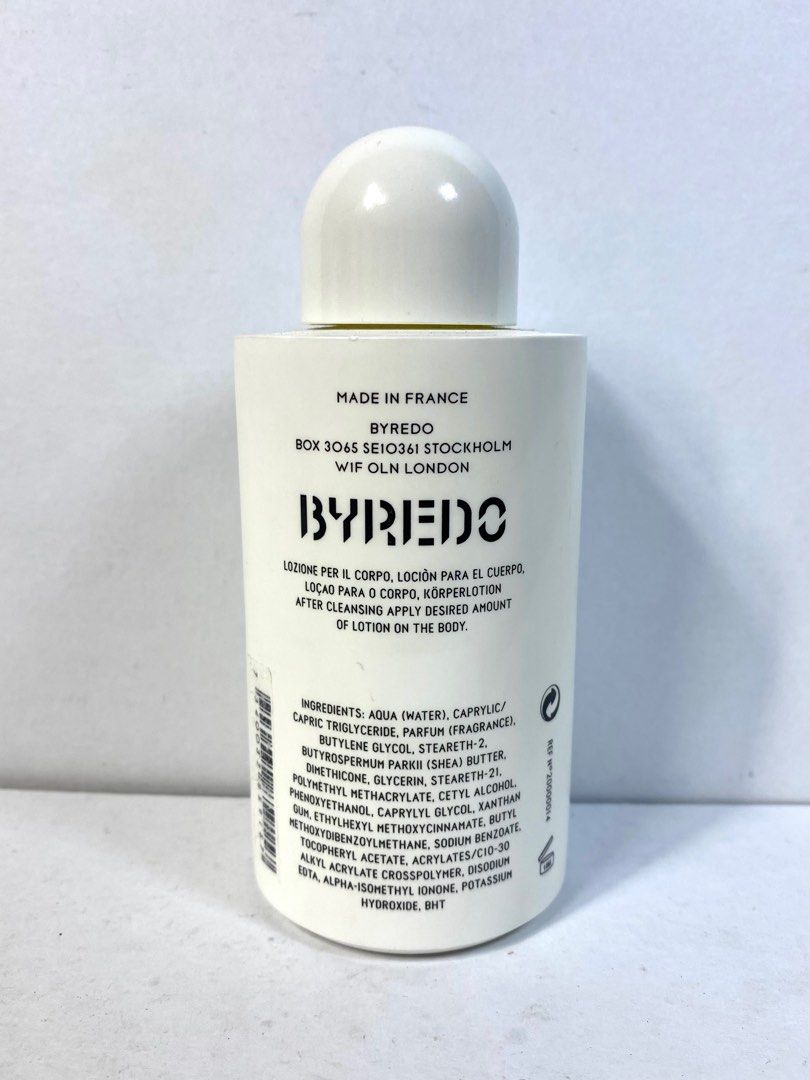 Byredo Mojave Ghost Body Lotion 225ml Partial (Category: Body Care) located in Mexico. Submitted by happymoby (Listing ID 1320867204, Image 3). Description: FYI: 👁️‍🗨️w/o orig box ✔️ safe package, using column wrap. 👁️‍🗨️what you see is what you get. 👁️‍🗨️ Actual photos (more photos just DM me) BYREDO Mojave Ghost Body Lotion 225ml Description Mojave Ghost is a woody composition inspired by the soulful beauty of the Mojave Desert. In this x