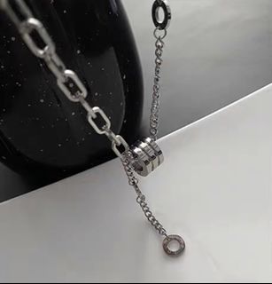 (Category: ) located in . Submitted by shopaholic-anonymous (Listing ID 1013513997, Image 1). Description: .