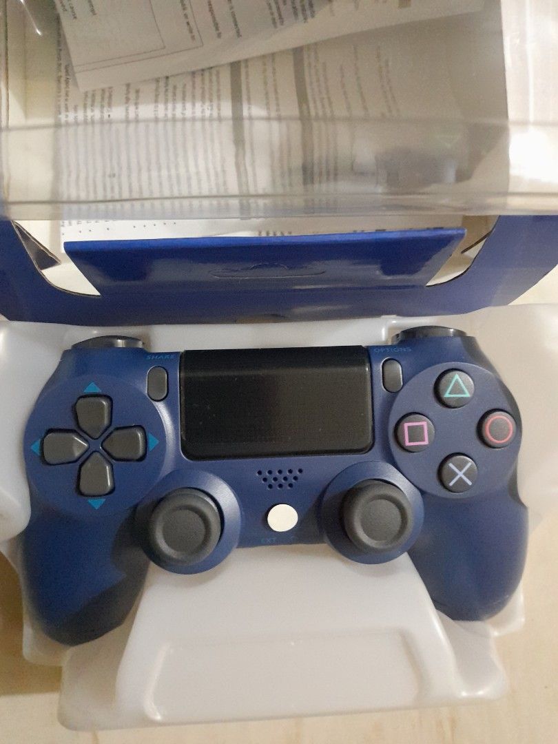 Ds4 WIRELESS CONTROLLER (Category: Controllers) located in Quezon City. Submitted by hajjasittienor (Listing ID 1320835601, Image 1). Description: BRAND NEW 💯 CABLE CHARGER.150 POWER CORD.200 HDMI CABLE.200 ..PWEDE COD ..PWEDE PICK UP AVIDA TOWER NEW MANILA COL BONNY SERRANO AVE QUEZON CITY.