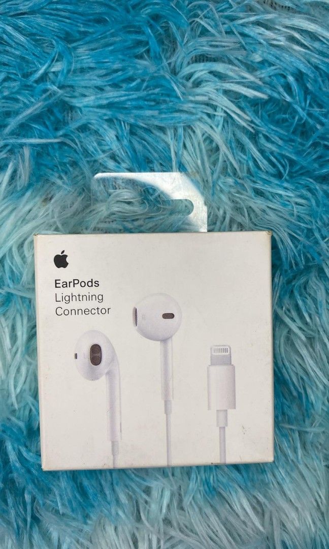 Earpods lightning connector (Category: Headphones & Headsets) located in Manila. Submitted by pricious (Listing ID 1320812775, Image 1). Description: .
