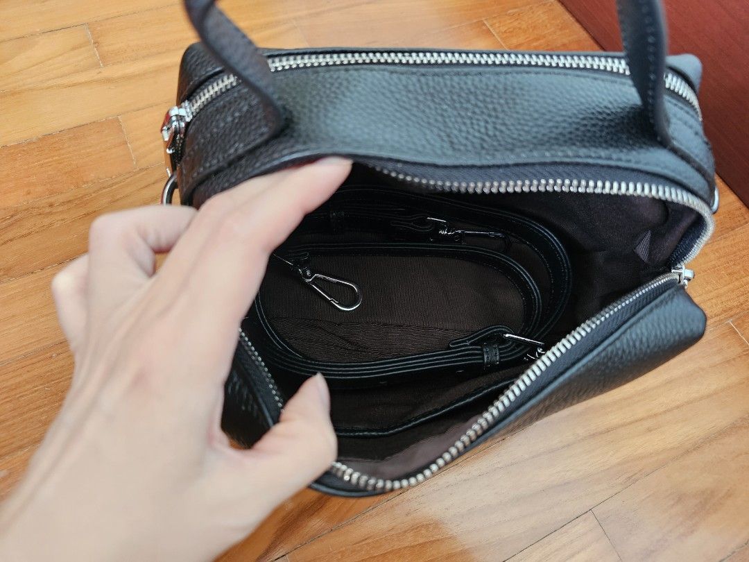 Jon louis sling bag top