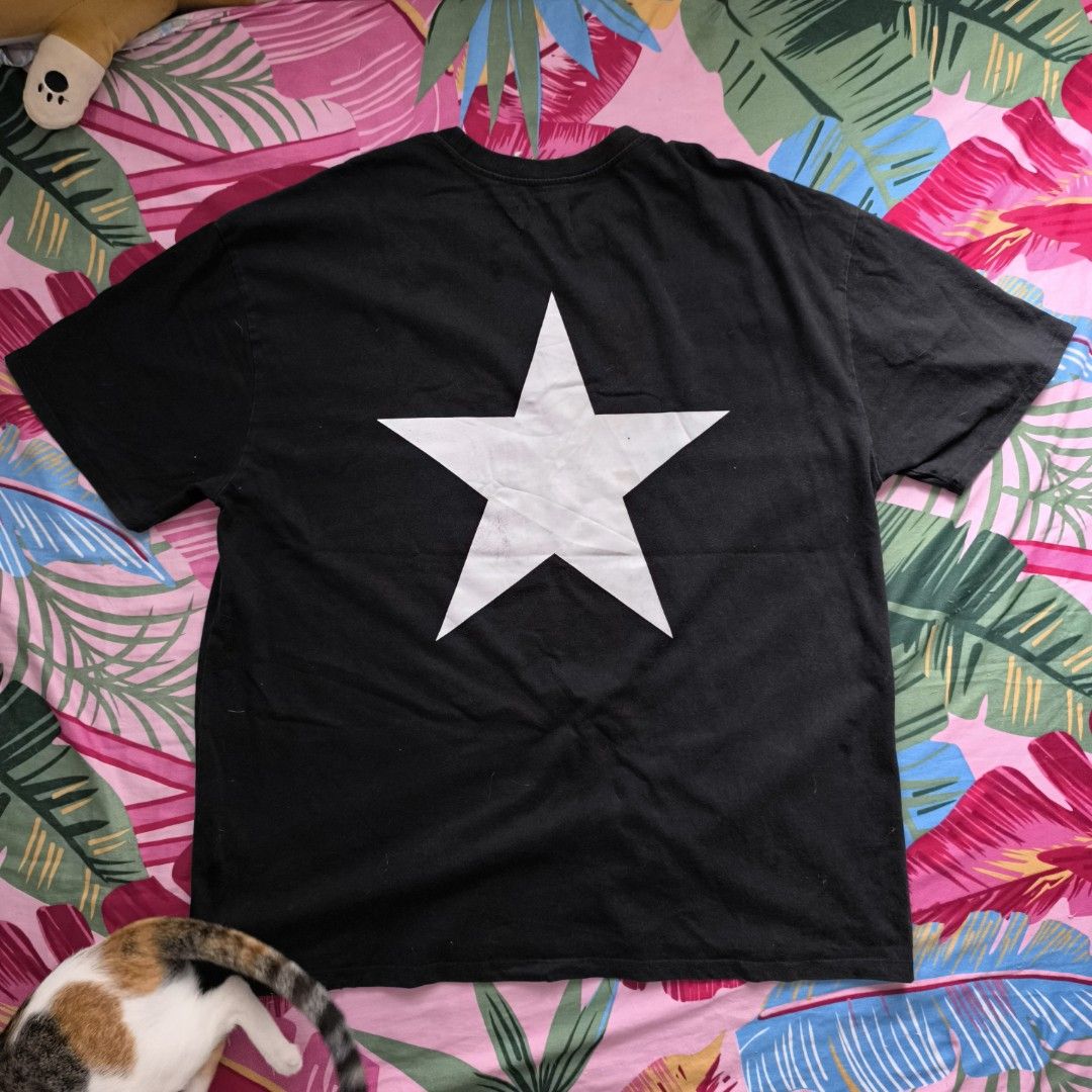 ESSENTIALS FOG STAR BACK HIT (Category: Luxury Apparel) located in Manila. Submitted by santiagoda07370 (Listing ID 1320799129, Image 1). Description: 26x32 ♦️All items are thrift unless stated as brand new or preloved. Please manage your expectations. ♦️The condition of each item is stated, and some of them may have unnoticeable flaws. Forget perfection. ♦️All clothes are washed and ready to wear. But for your safety, wash it before using. ♦️The