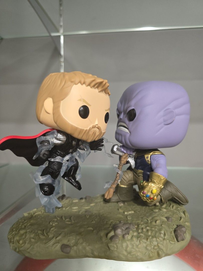 Thor Vs Thanos Movie Moments Funko Pop Funko Pop Thanos And Thor