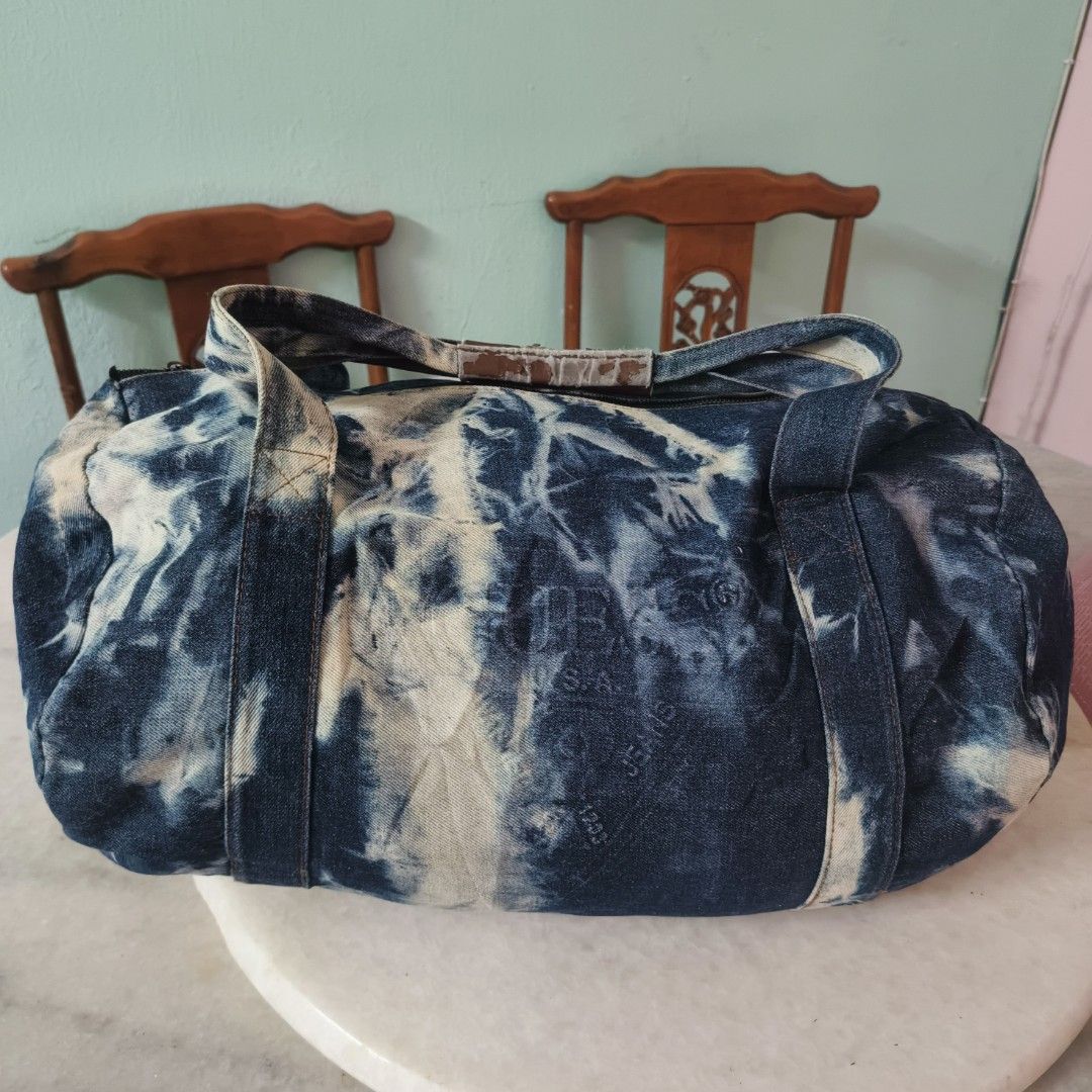 Guess duffle bag mens deals