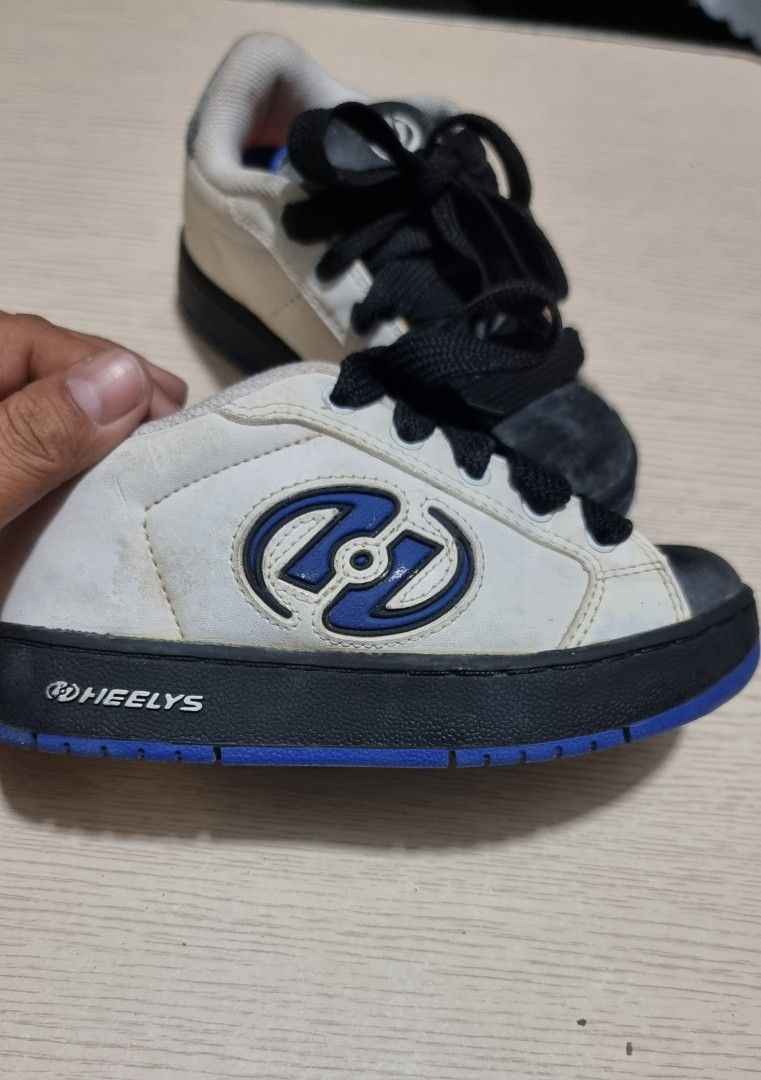 Heelys kids 22cm (Category: Babies & Kids Fashion) located in Marikina City. Submitted by andreah2931 (Listing ID 1320888694, Image 1). Description: heelys kids shoes 22cm.