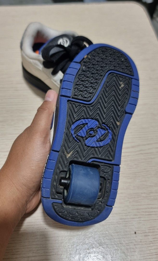 Heelys kids 22cm (Category: Babies & Kids Fashion) located in Marikina City. Submitted by andreah2931 (Listing ID 1320888694, Image 2). Description: heelys kids shoes 22cm.