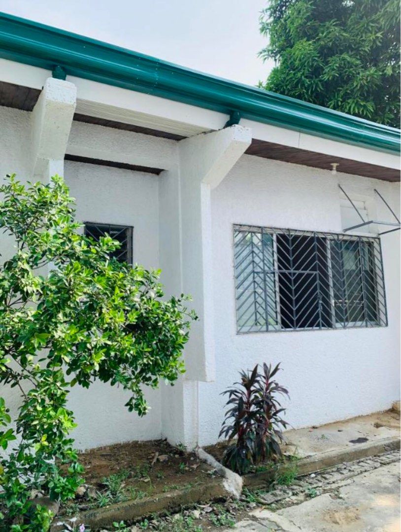 House & Lot for Sale (Category: House & Lot) located in Quezon City. Submitted by DiTrendz (Listing ID 1320820047, Image 3). Description: Location: Provident Village Marikina LA: 416sqm. FA: approximately 180sqm. Late 80’s Bungalow 3-BR (Master’s BR with T&B) 1 common T&B 1 T&B at the back of the house Inside Parking : will fit 3cars Outside Parking: allowed along the street With vacant lot at the back (approx.200sqm.) suitable for gardening or b