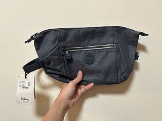 （分類：）位於 。 由 SL2022 提交（商品編號 1320884177，圖片 1）。簡介： 。
