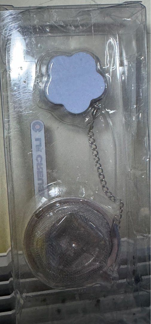 Le Creuset Tea Infuser Periwinkle (Category: Coffee & Tea Tableware) located in Taguig. Submitted by batsybats (Listing ID 1320912395, Image 2). Description: Tagged as “Like new” since item is an old stock, with slightly yellowed and damaged box as it was stored for a period of time. .