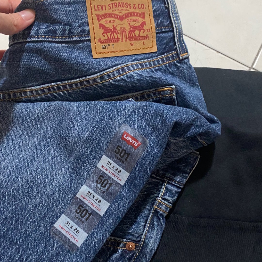 levis 501 tapered jeans Women s Fashion Bottoms Jeans Leggings on Carousell