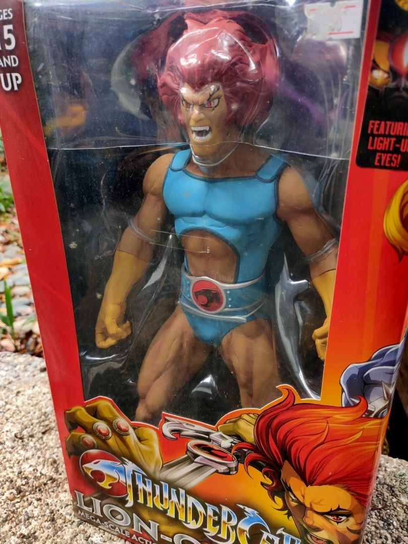 Lion-o thundercats mezco mega scale figure (Category: Figurines & Statues) located in Makati City. Submitted by slimpikins888 (Listing ID 1320769458, Image 3). Description: thundercats lion-o megascale figure by mezco loc: makati.