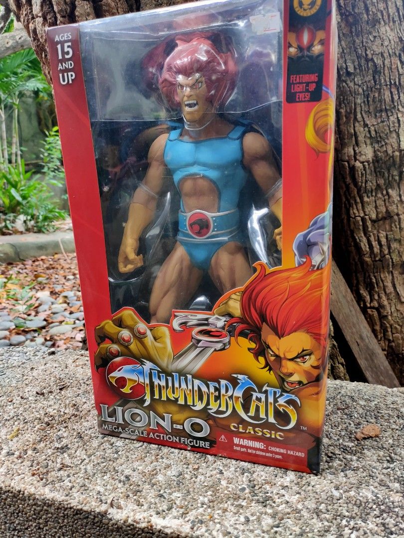Lion-o thundercats mezco mega scale figure (Category: Figurines & Statues) located in Makati City. Submitted by slimpikins888 (Listing ID 1320769458, Image 1). Description: thundercats lion-o megascale figure by mezco loc: makati.