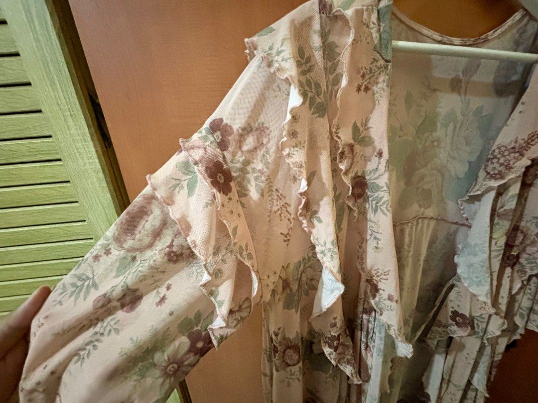 Long Flowy Cardigan Women s Fashion Coats Jackets and Outerwear on Carousell