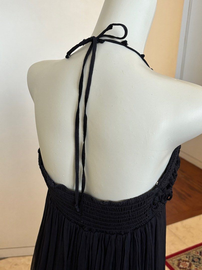 Maxstudio Navy 100% Silk Halter dress with Bodice detail US Sz