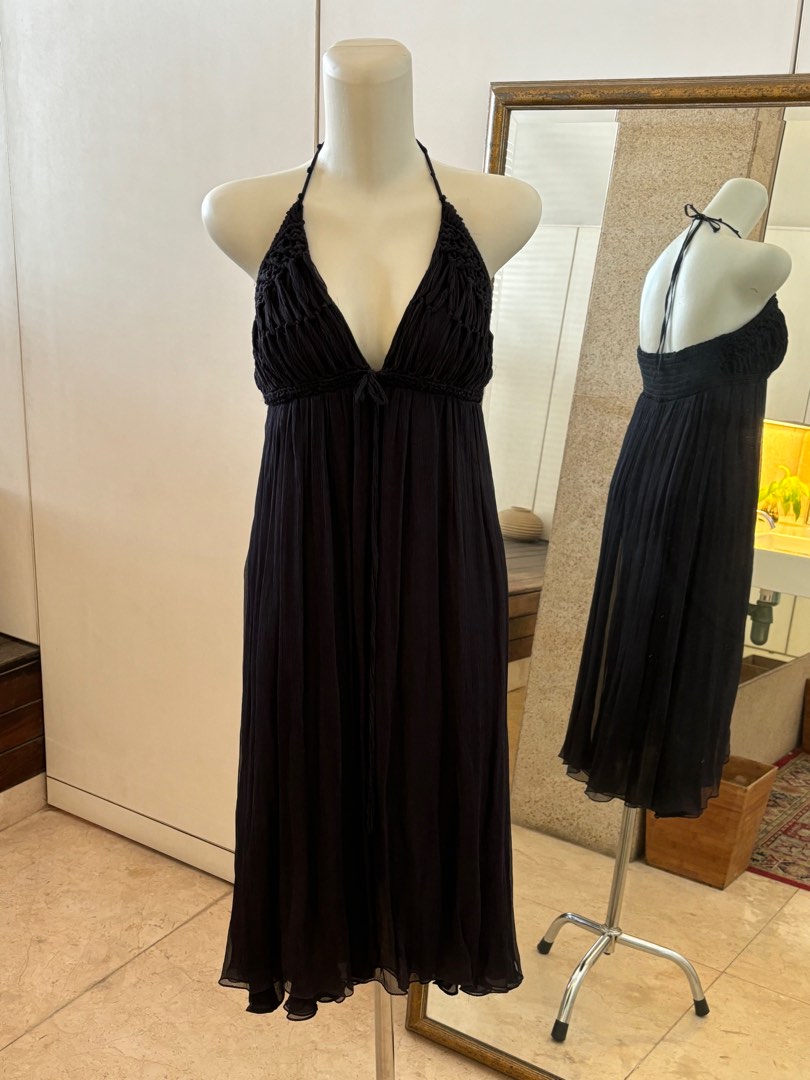 Maxstudio Navy 100 Silk Halter dress with Bodice detail US Sz 8 Women s Fashion Dresses Sets Dresses on Carousell