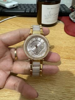 (Category: ) located in . Submitted by andeverythingnays (Listing ID 1320864517, Image 1). Description: .