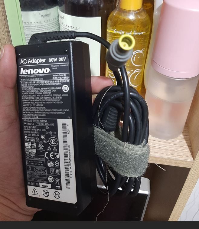Original Lenovo Charger (Category: Chargers) located in Makati City. Submitted by glempol-1 (Listing ID 1320947579, Image 2). Description: Good as new No issue.