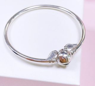 Pandora moments harry potter golden snitch clasp bangle bracelet