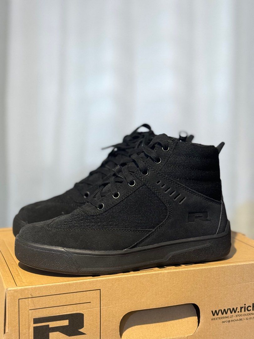 RICHA DOUGLAS - Motorcycle Shoes Size 39 (Category: Sneakers) located in Manila. Submitted by rox2345 (Listing ID 1320778645, Image 2). Description: NEGOTIABLE!! RICHA DOUGLAS WOMEN SIZE 39 EU, 5.5UK, 7US.