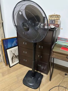 (Category: ) located in . Submitted by clamchia (Listing ID 1320926076, Image 1). Description: .