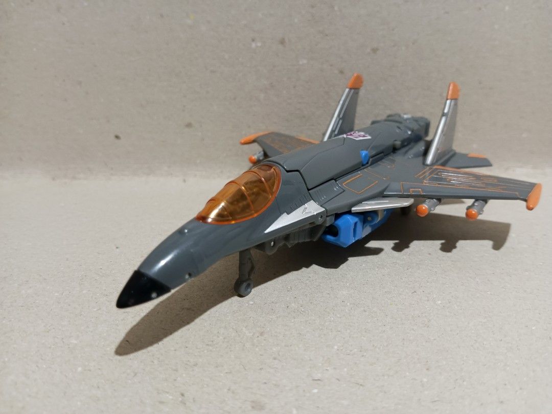 Transformers Jet Robot original set (Category: Action & Battle Toys) located in Davao. Submitted by harrygoph (Listing ID 1320949255, Image 3). Description: Transformers Jet Robot original set Item is original Item is preloved/used No box No base Mode of payment: Gcash Shipping via J&T Express.