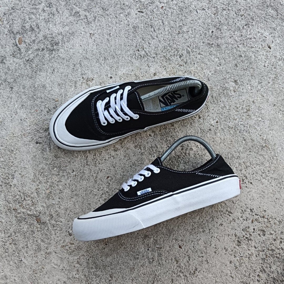 Vans Authentic SF Ultra Crush Black White 6UK RM11O