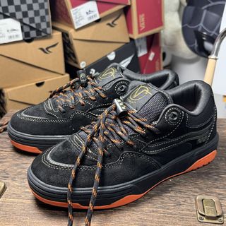 (Category: ) located in . Submitted by khai.uasneakers (Listing ID 1320849513, Image 1). Description: .