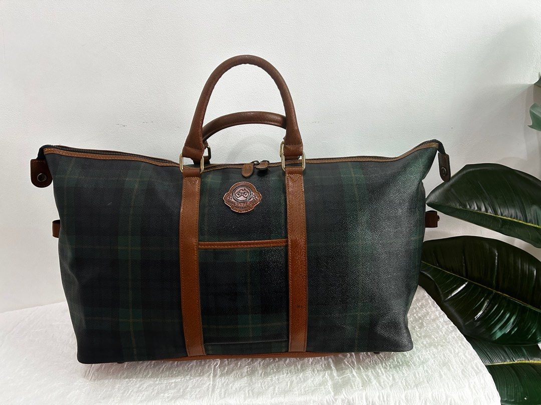 Vintage Weekend Leather Bag (Category: Luxury Bags & Wallets) located in Valenzuela. Submitted by wanderingwonderful (Listing ID 1320859767, Image 2). Description: 🔹 L: 19-20in x H: 12 in x W: 9 in 🔹pwedeng overnight bag 🔹 looks like RL bag ✳️ RFS: Decluttering.